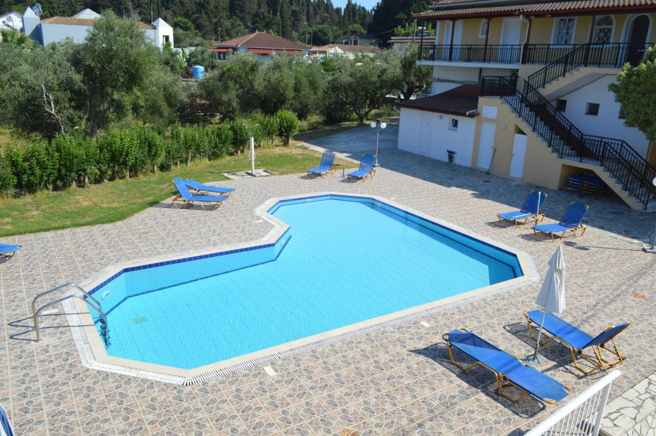 Panagiotis I & II Stds And Apts Tsiliví Eksteriør bilde