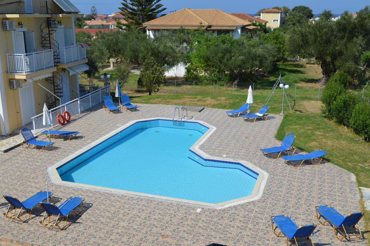 Panagiotis I & II Stds And Apts Tsiliví Eksteriør bilde