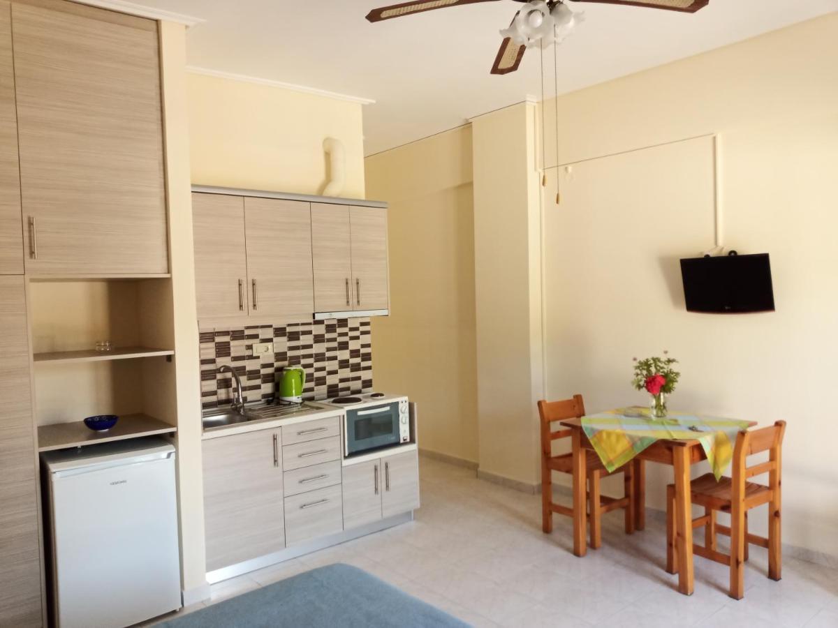 Panagiotis I & II Stds And Apts Tsiliví Eksteriør bilde